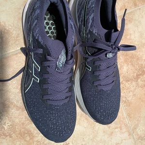 Brand new ASICS woman’s running shoes US10